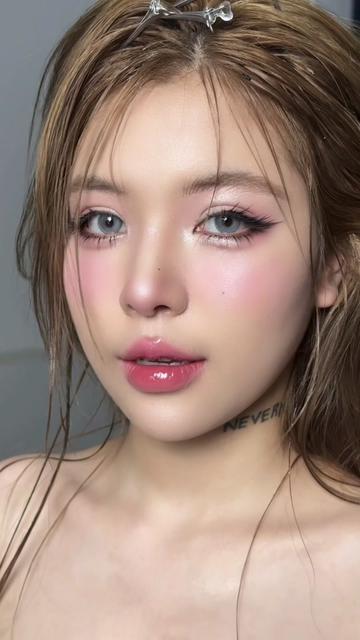 @Makeup by Nga 💄