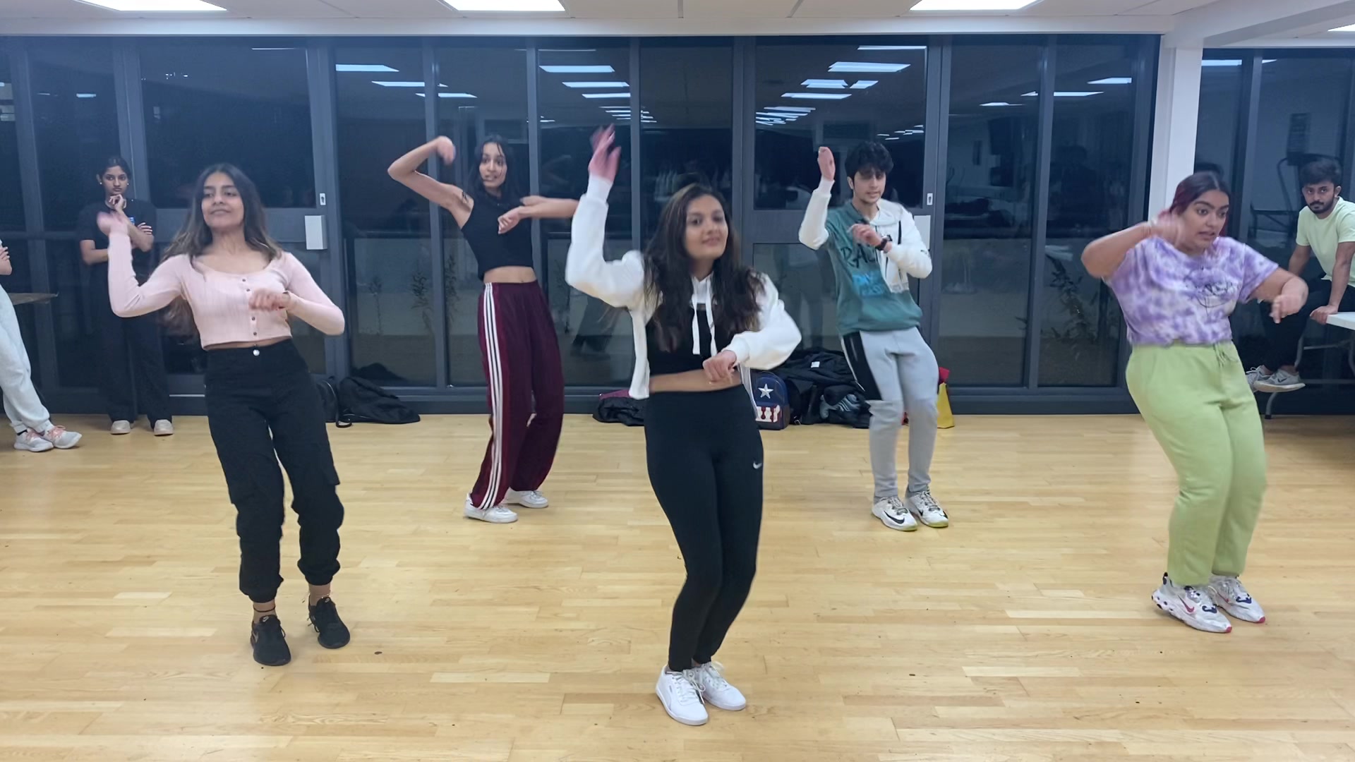 @Vibes (UoL Indian Dance Soc)