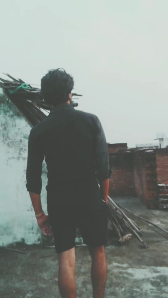 @Om_Pandittt..🎸