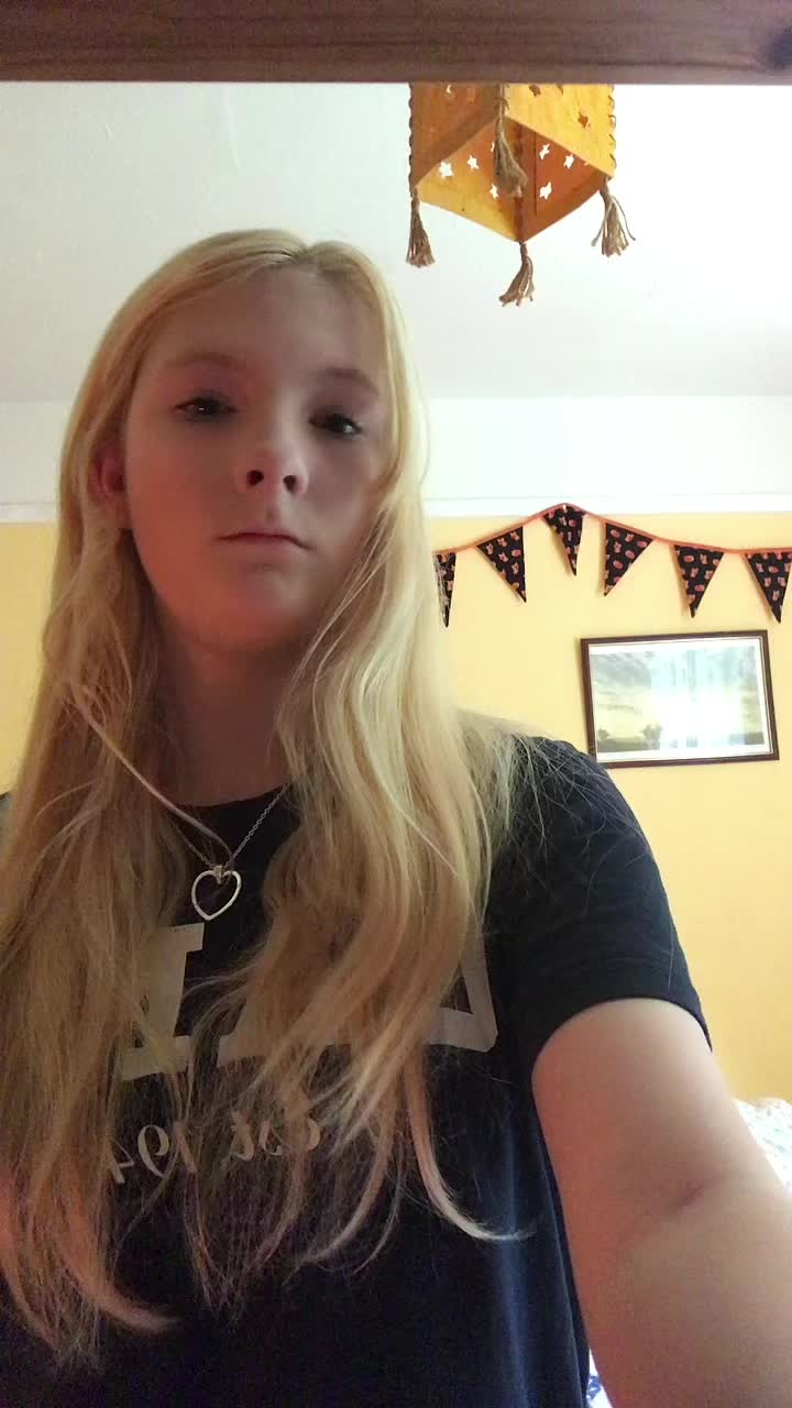 @Siennaisbored2