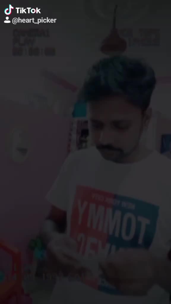 @கார்த்திக் ரோஷன்