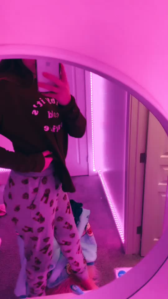 @𝘁𝗿𝗼𝗽𝗶𝗰𝗮𝗹 🥺🌴🥥