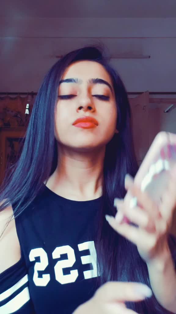 @Shreya🌸