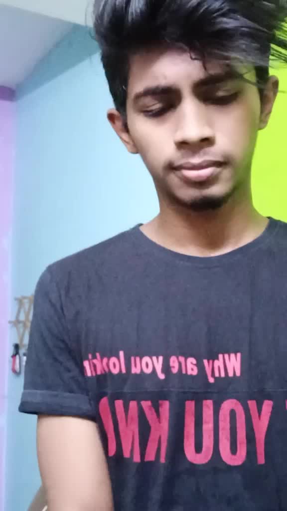 @𝓡𝓸𝔀𝓭𝔂😜