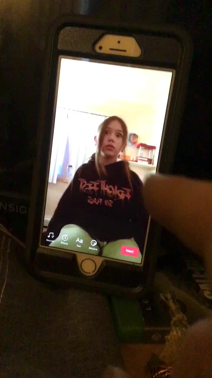 @elexism4