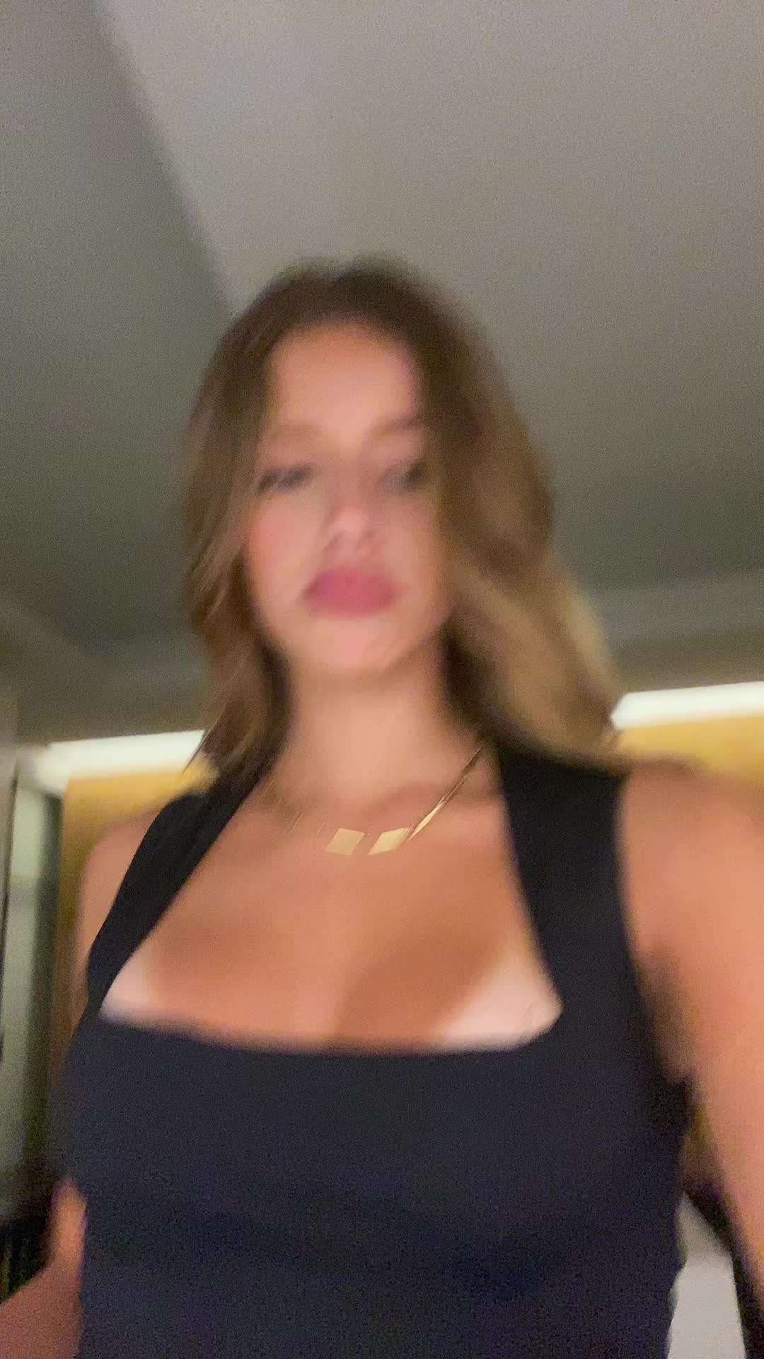 @julilahitou