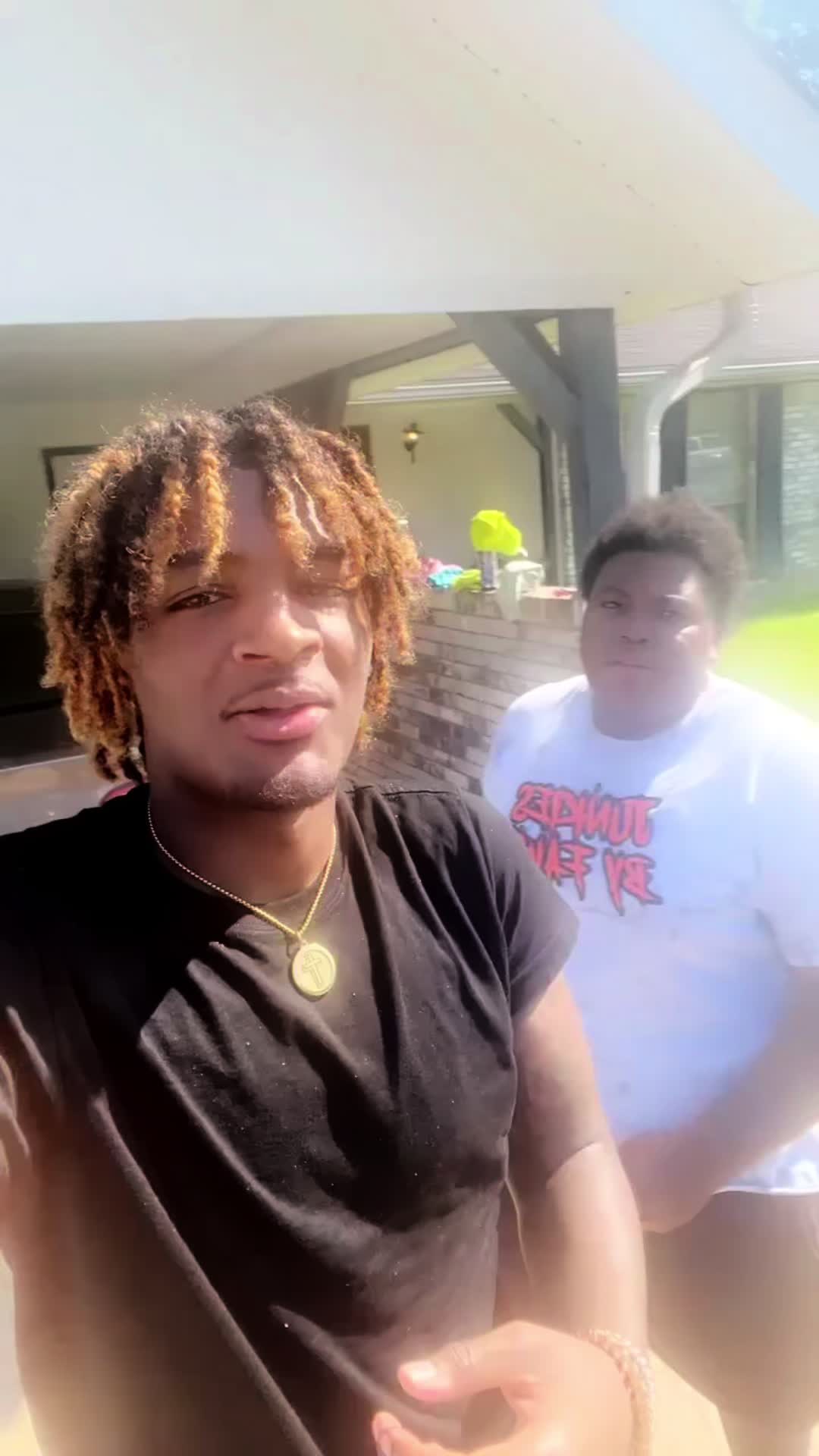 @Ishoniah