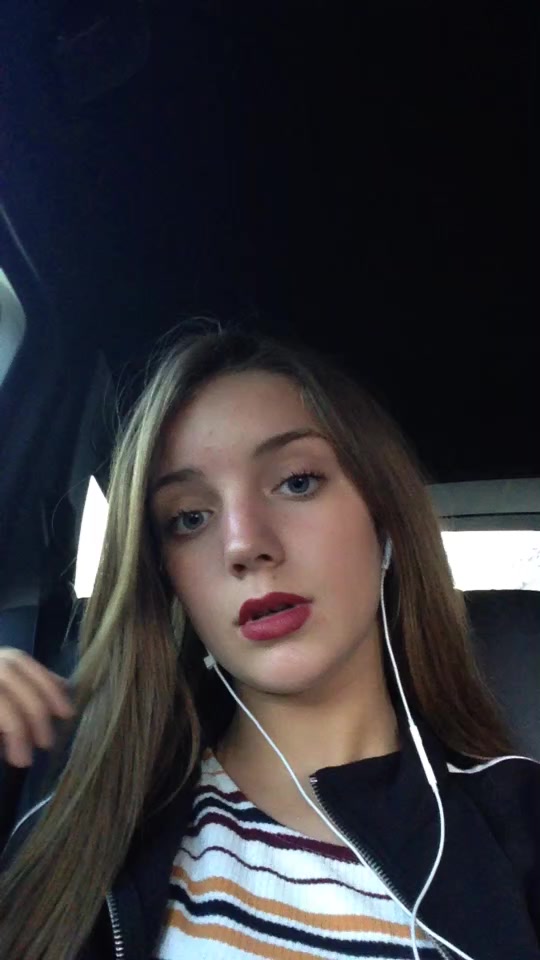 @elisepiersack