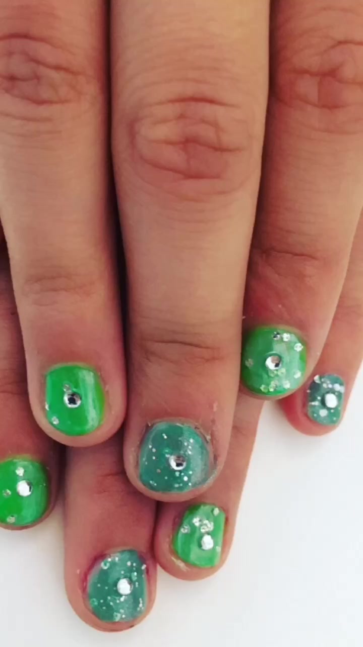 @Nails