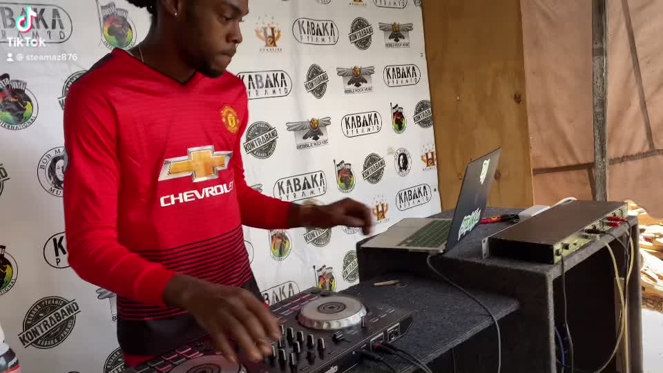 @🇯🇲🎶DJ STEAMAZ🎶🇯🇲