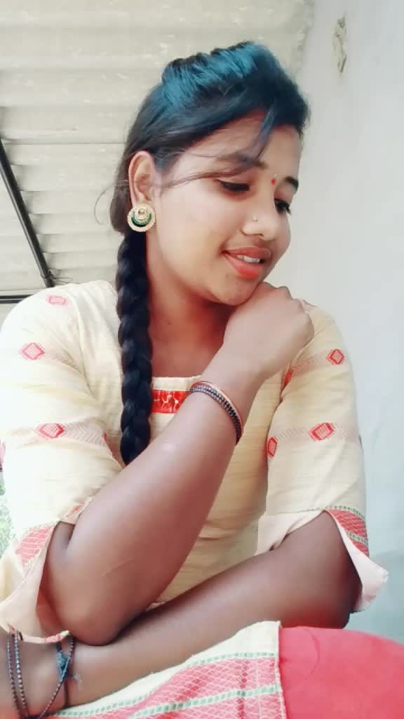 @Mandya Hudgi 🥀🥀🌷