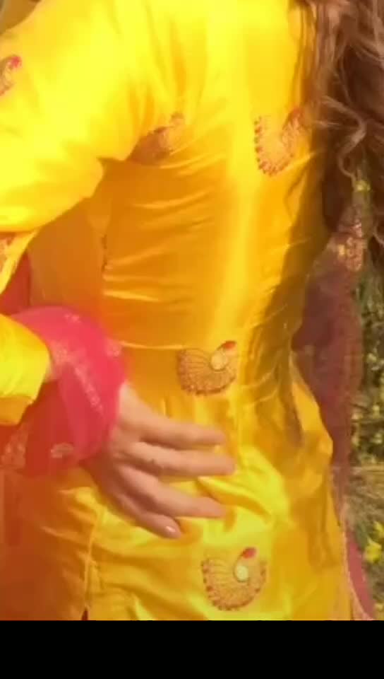 @Zara Khan