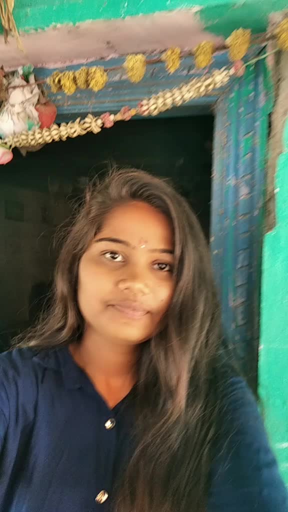 @chitti varma😍