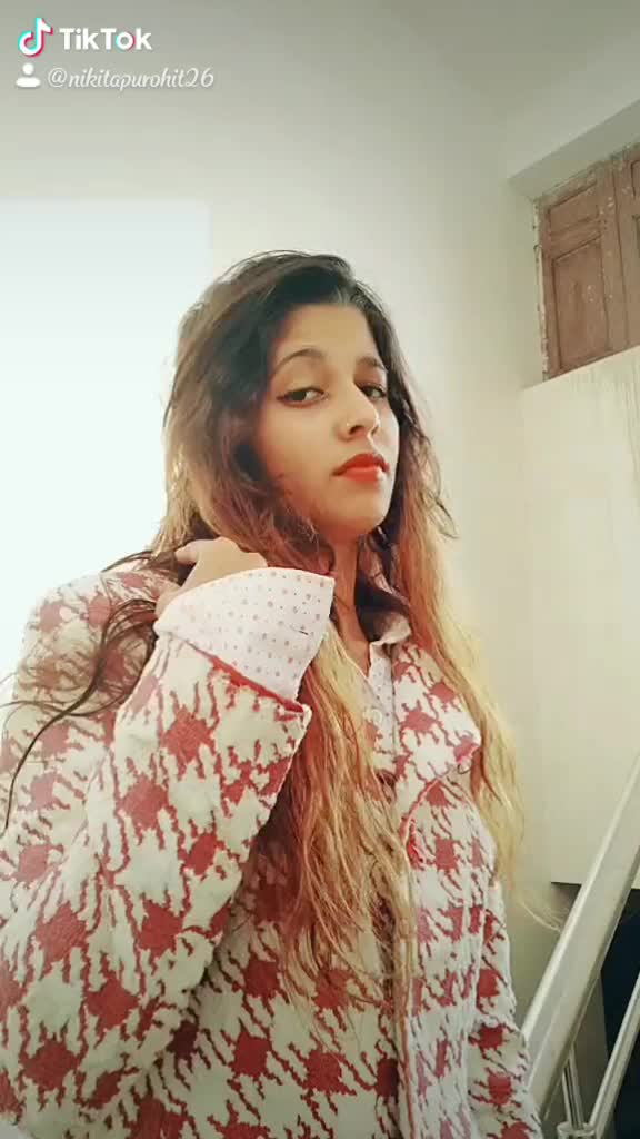 @👸Nikita Purohit🦋