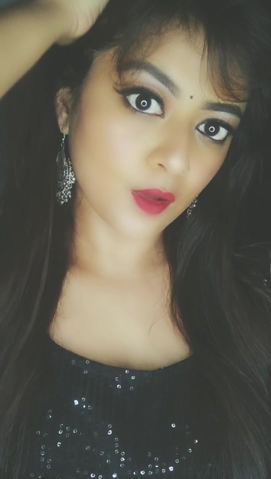 @MoubiPakhi💚❤