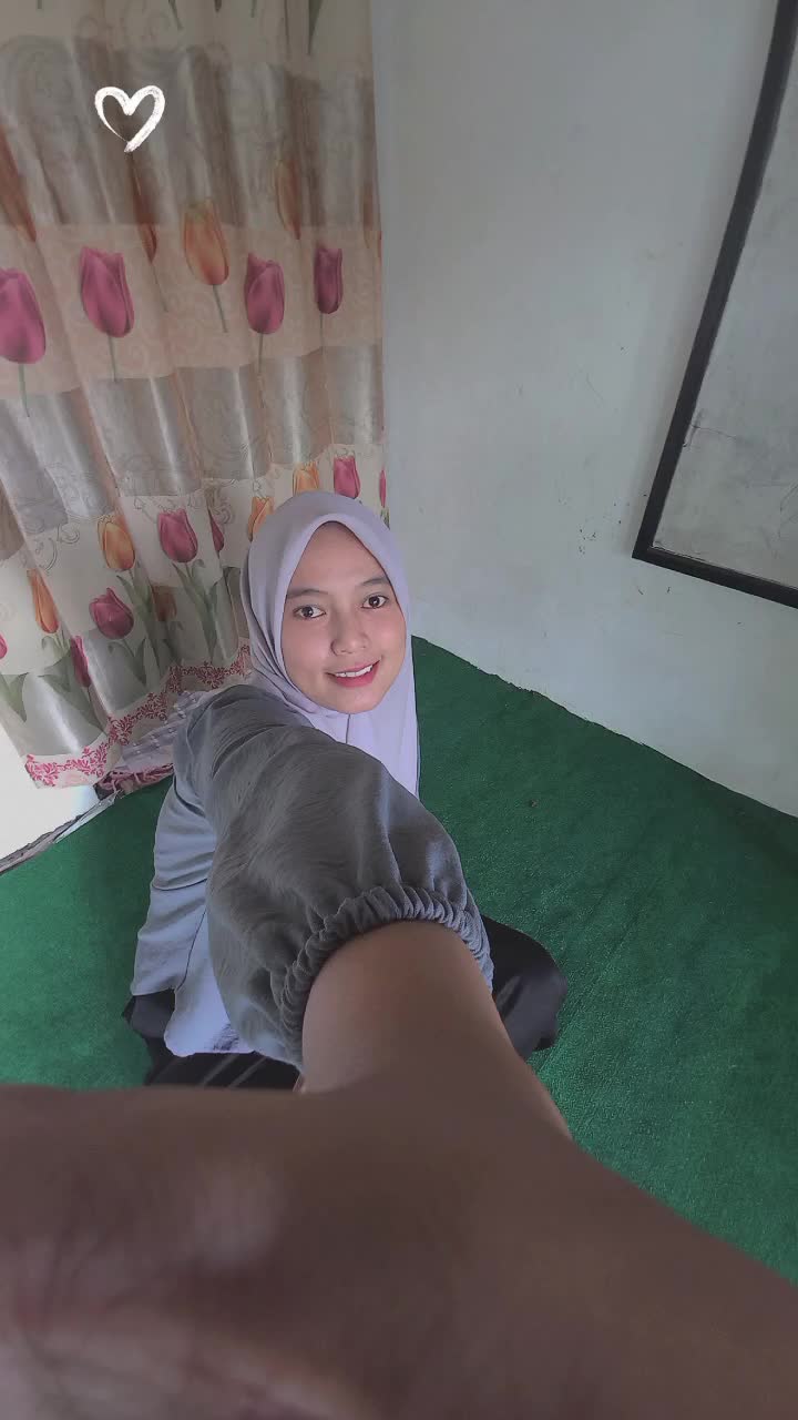@jhylla