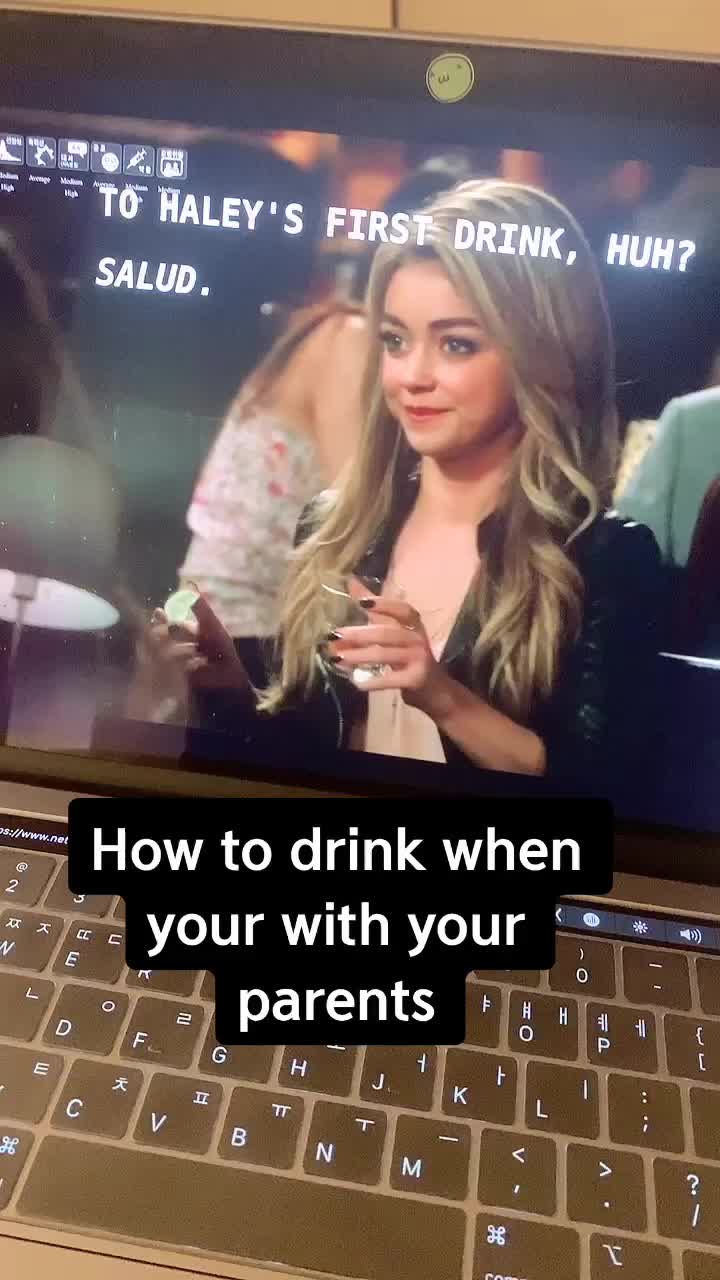 @hellomia