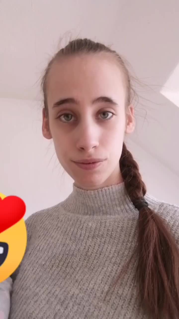 @Yasmin König