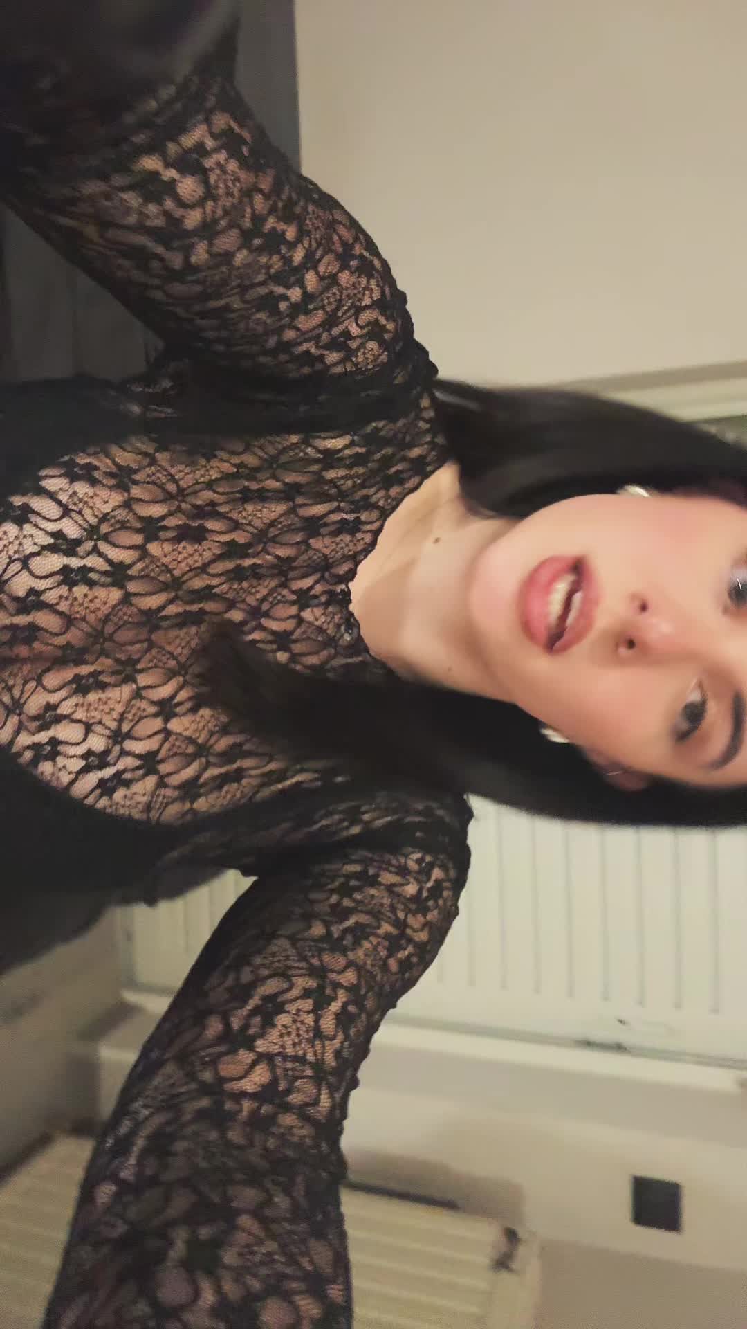 @elena
