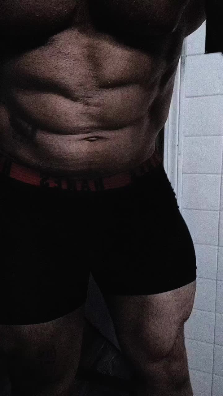 @Flesh_artist_1985
