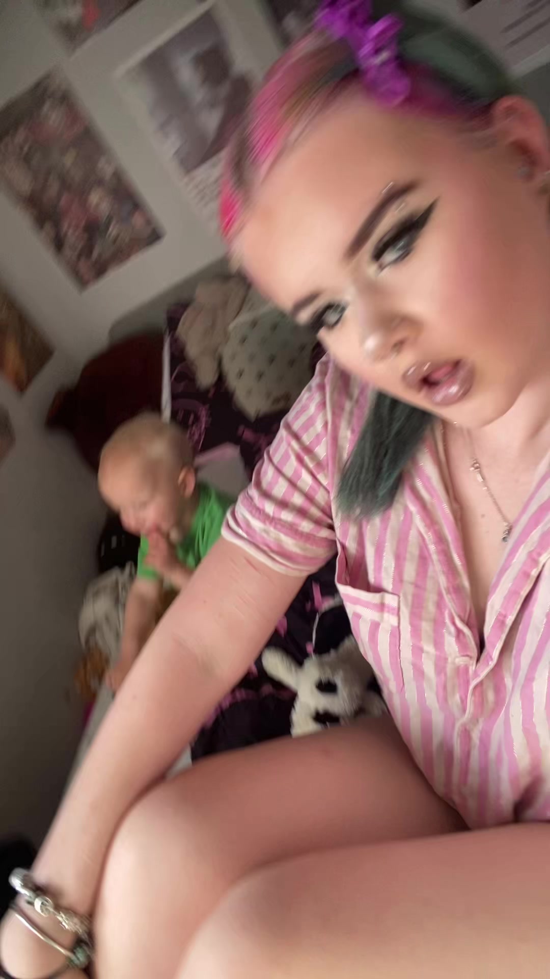 @𝐄 𖣂.