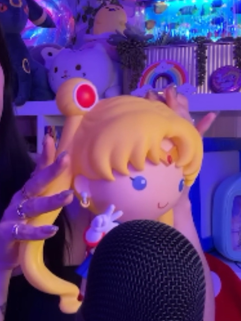 @Luna Bloom ASMR