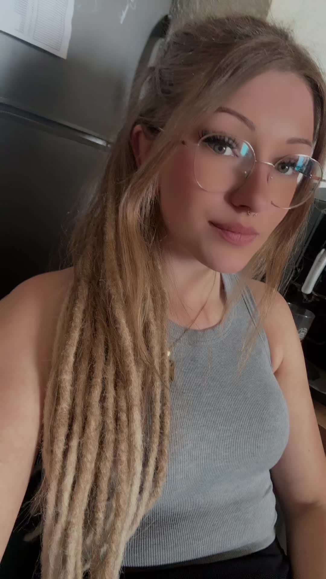 @🇩🇪Sarah🇩🇪