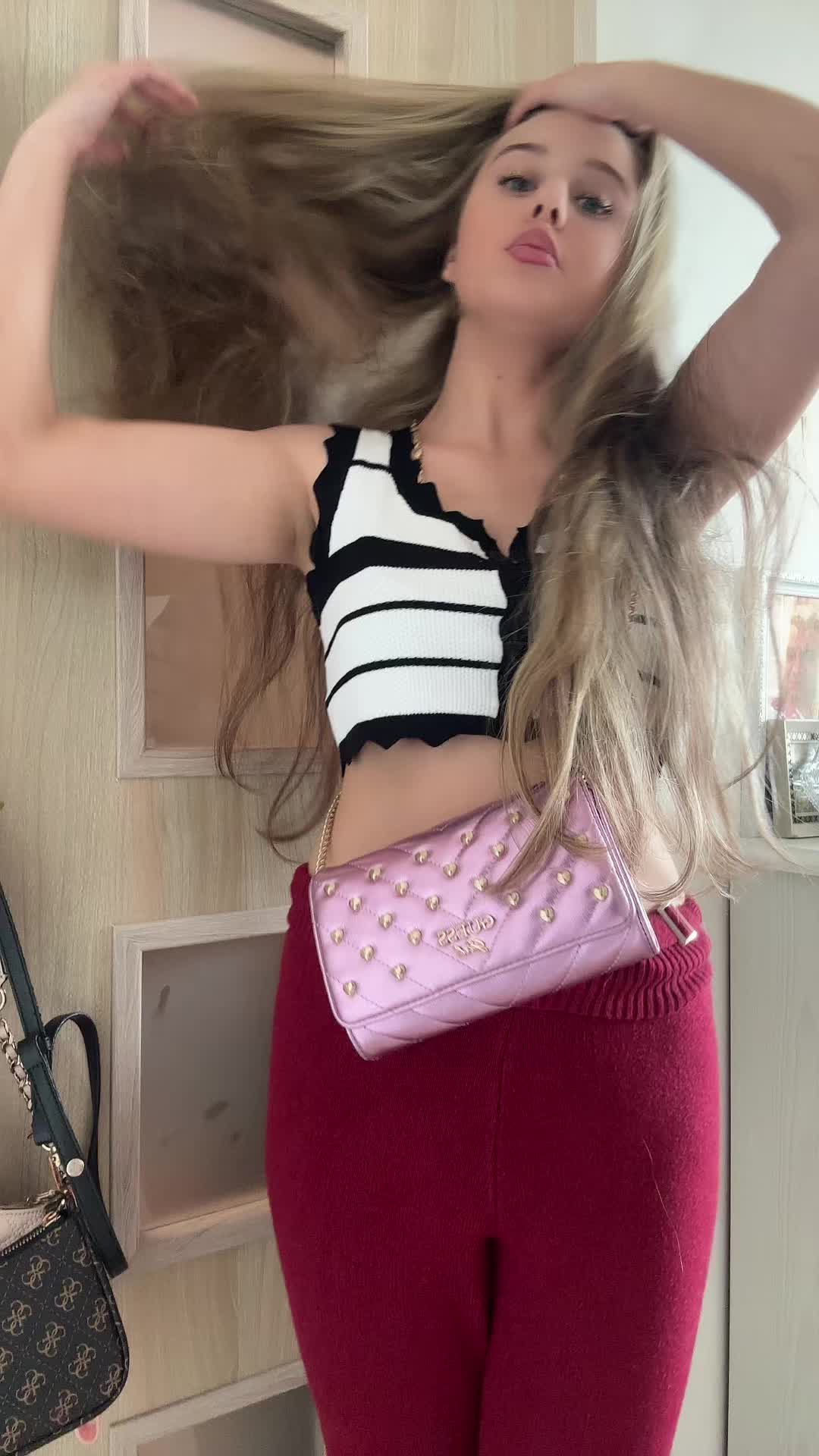 @ℋ𝒪ℒℒ𝒰̀ℬ𝒪𝒱𝒜̀ 𝒩𝒶𝓉𝒶𝓁𝓎́