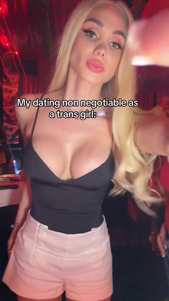 @Ashley_James