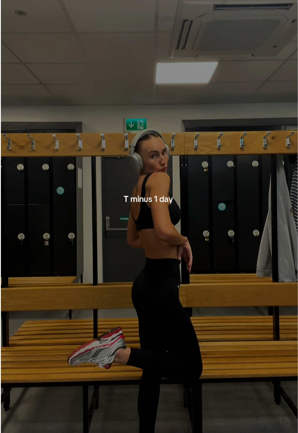 @Notzoe.