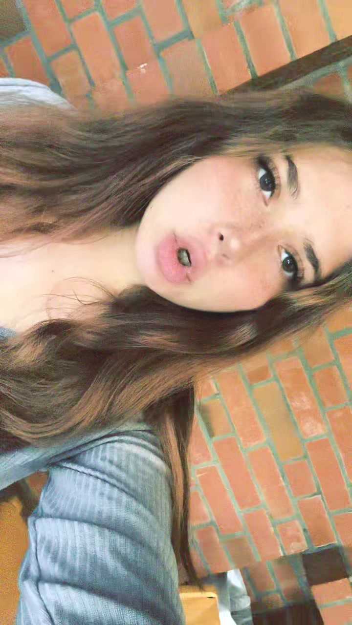 @Mia