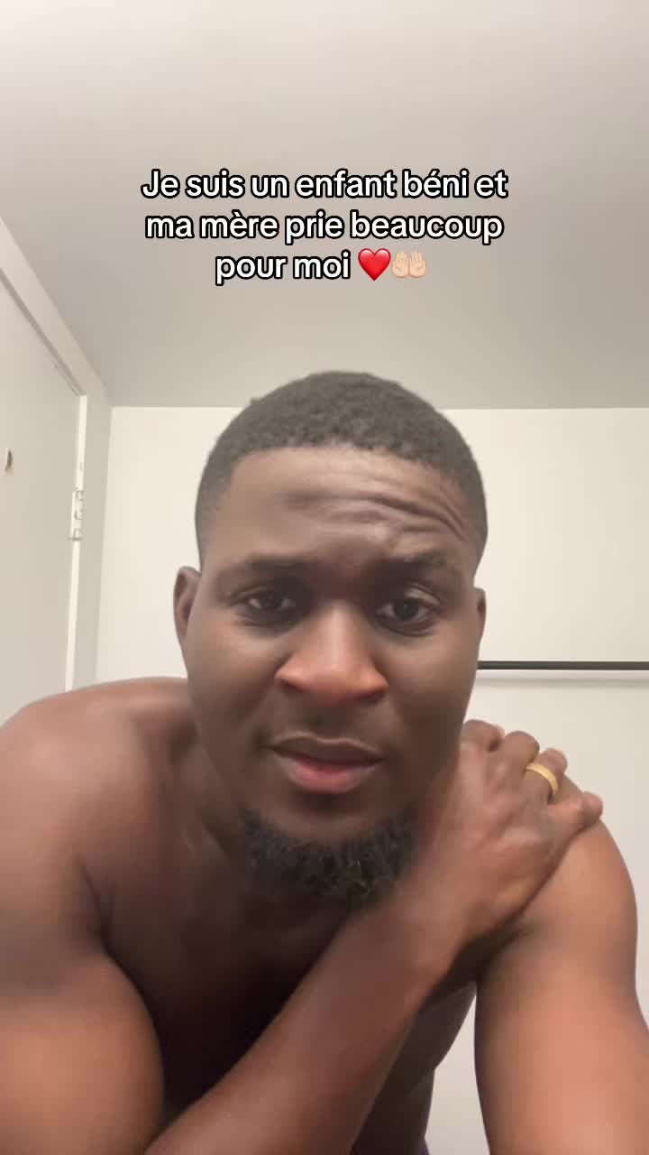 @Hollychocolat1🍫