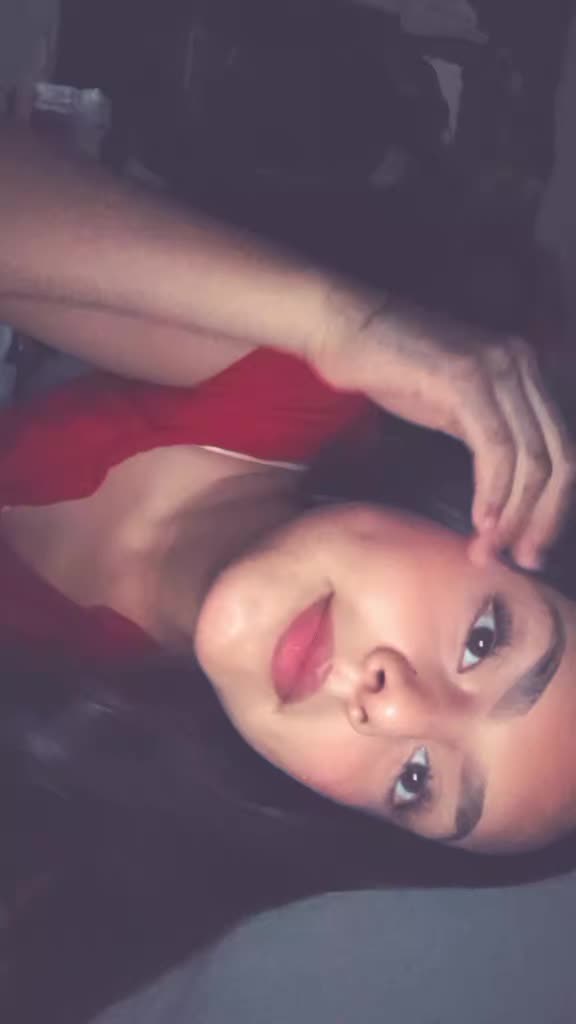 @𝓥𝓲𝓸𝓵𝓮𝓽 𝓗𝓮𝓻𝓷&aacute;𝓷𝓭𝓮𝔃