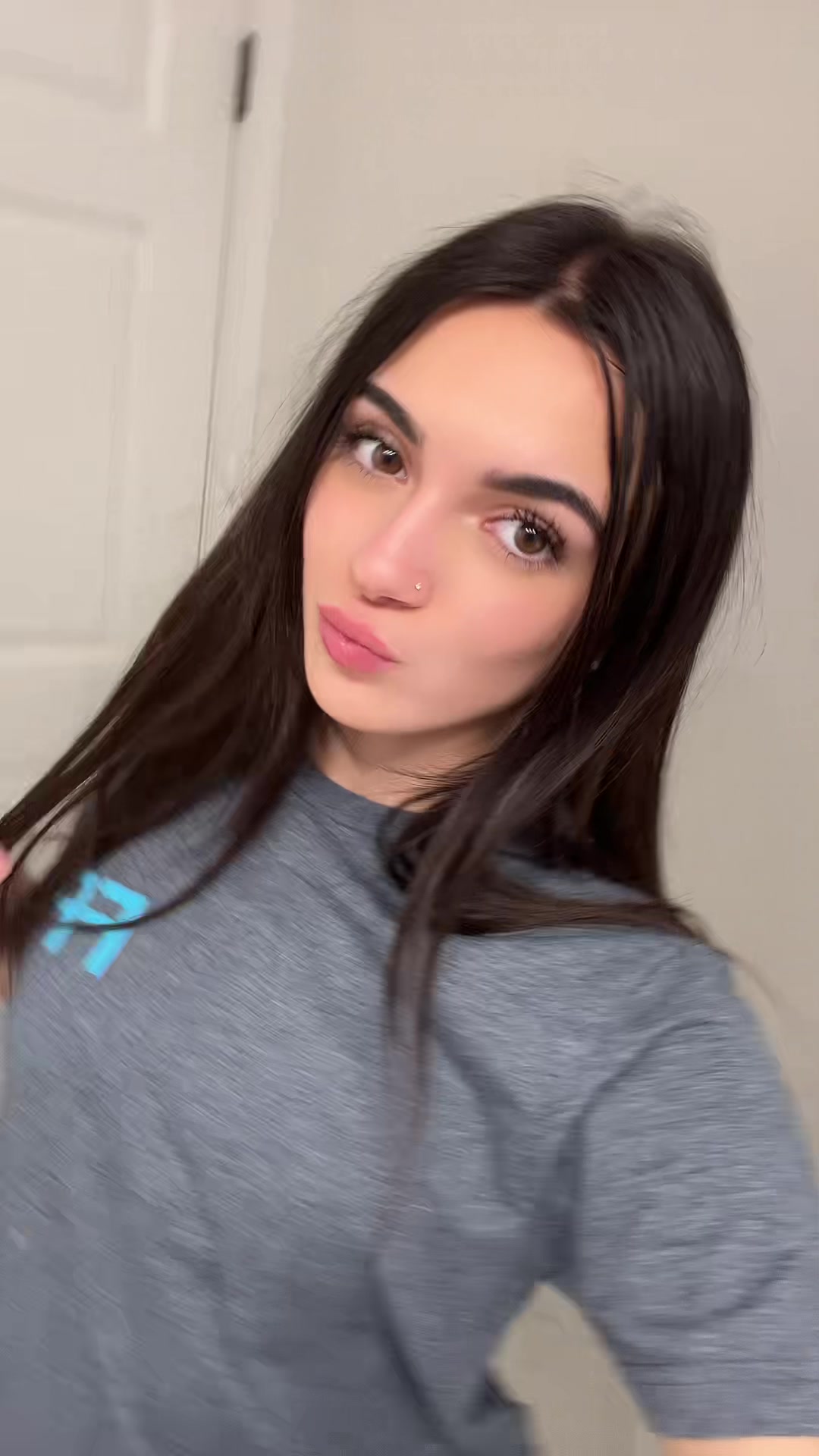 @b?