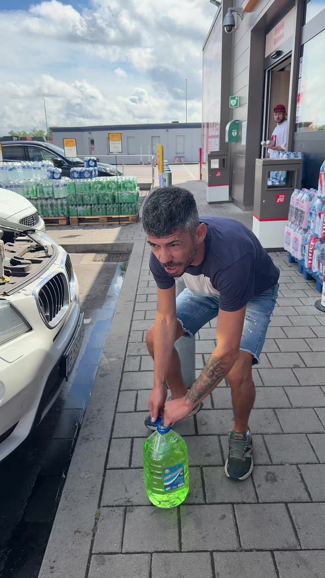 @Johnnytsi-Fishtodoor