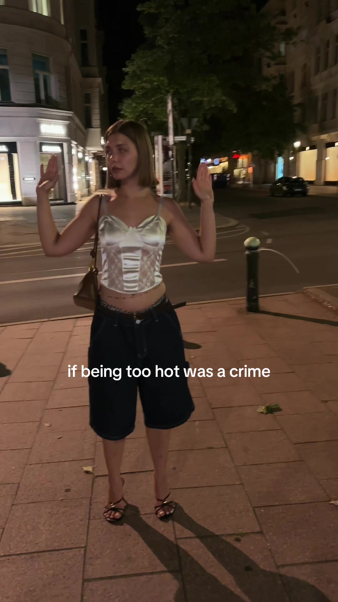@AM