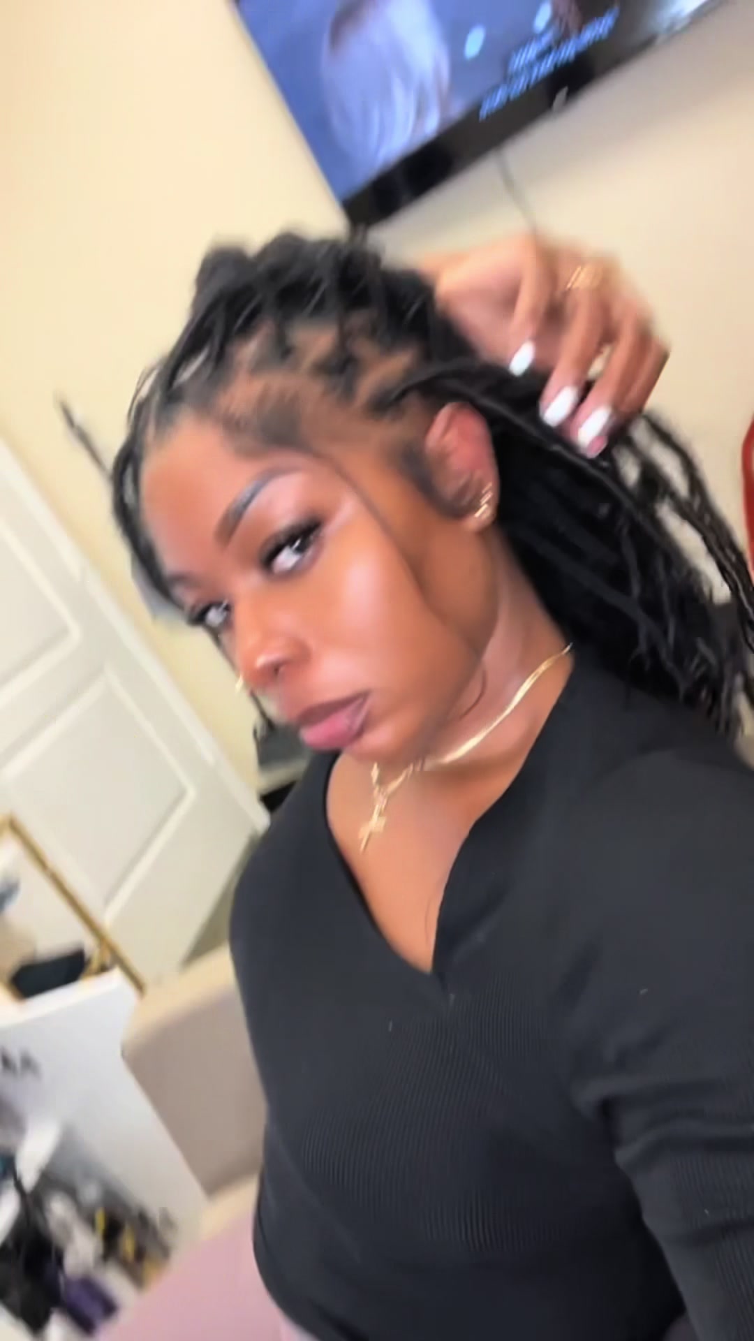 @RhonyaB | HTX Hairstylist 🎀