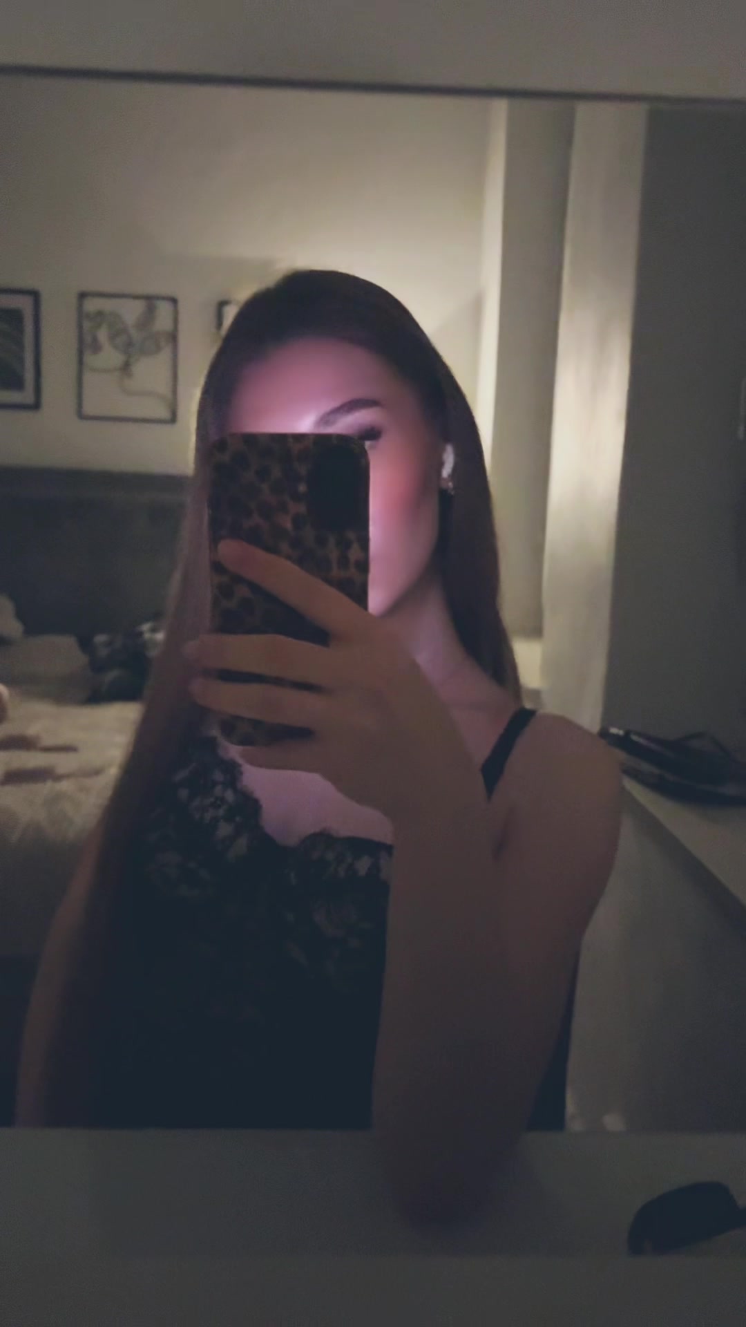 @anya