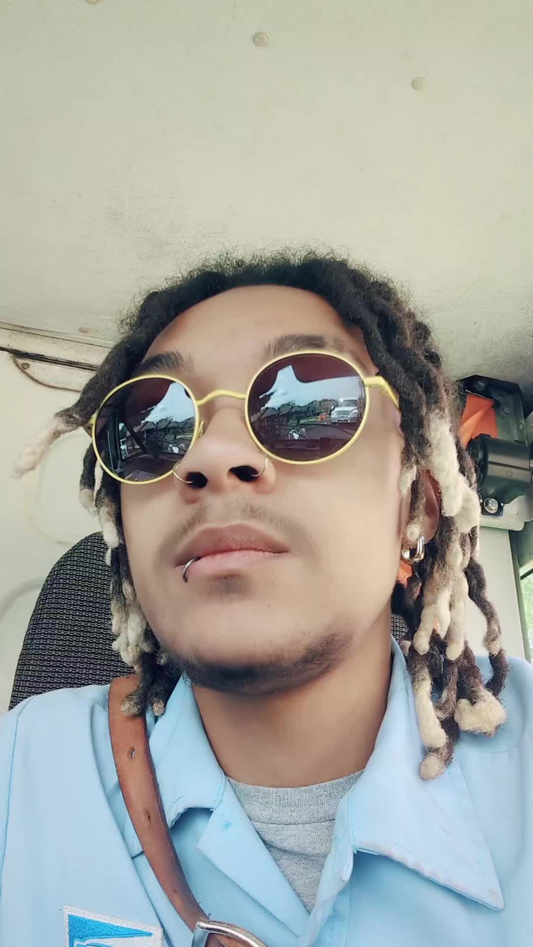 @Ari