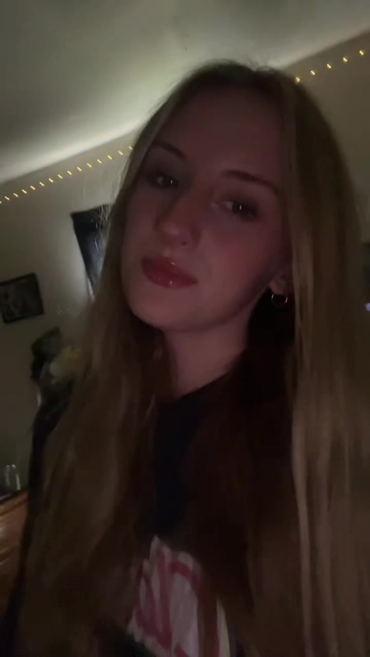 @Livi👩🏼&zwj;❤️&zwj;💋&zwj;👩🏼