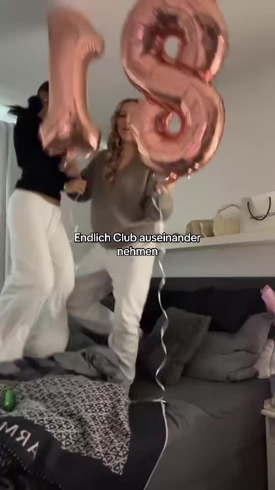 @elissa