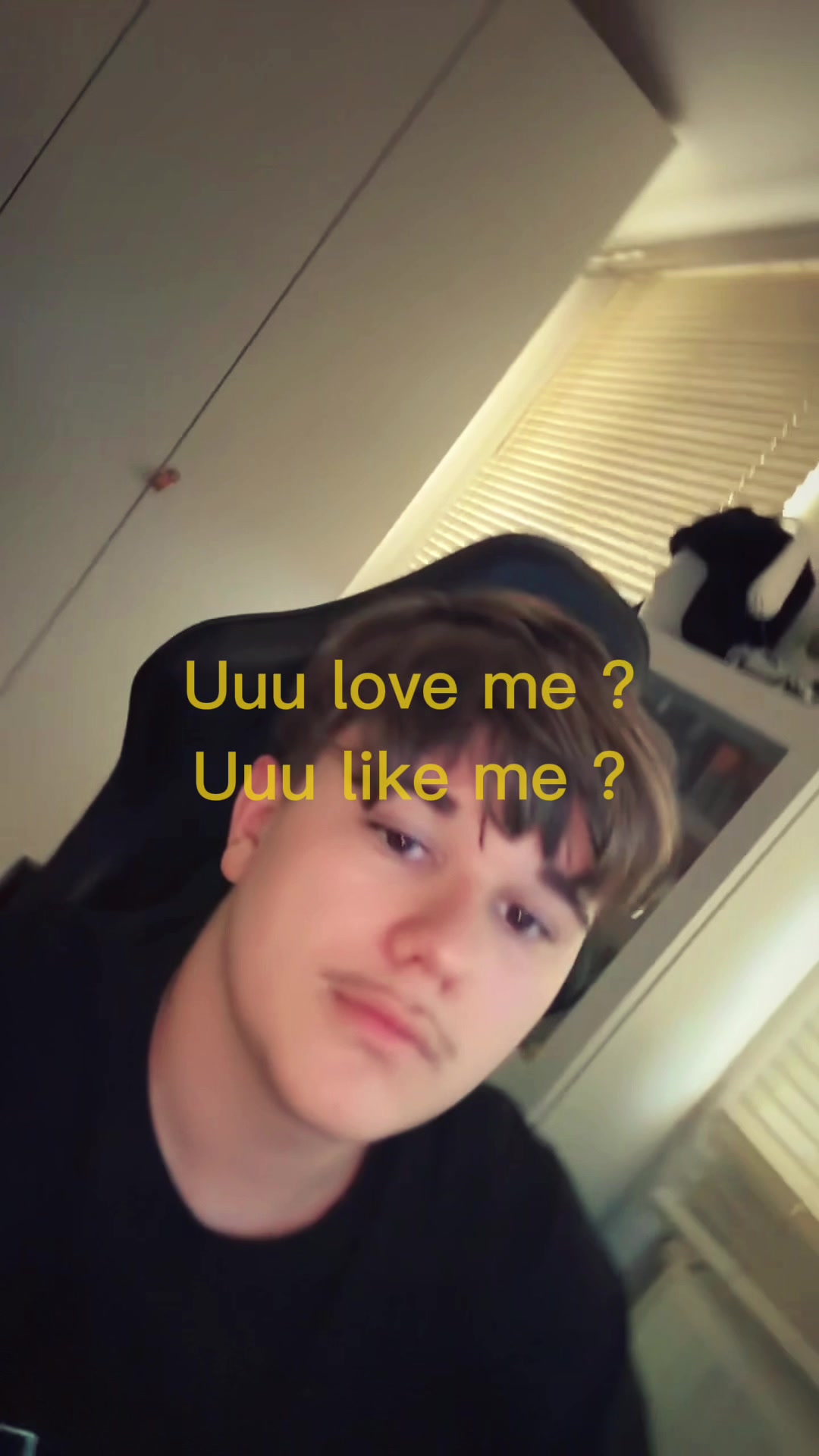 @⃟