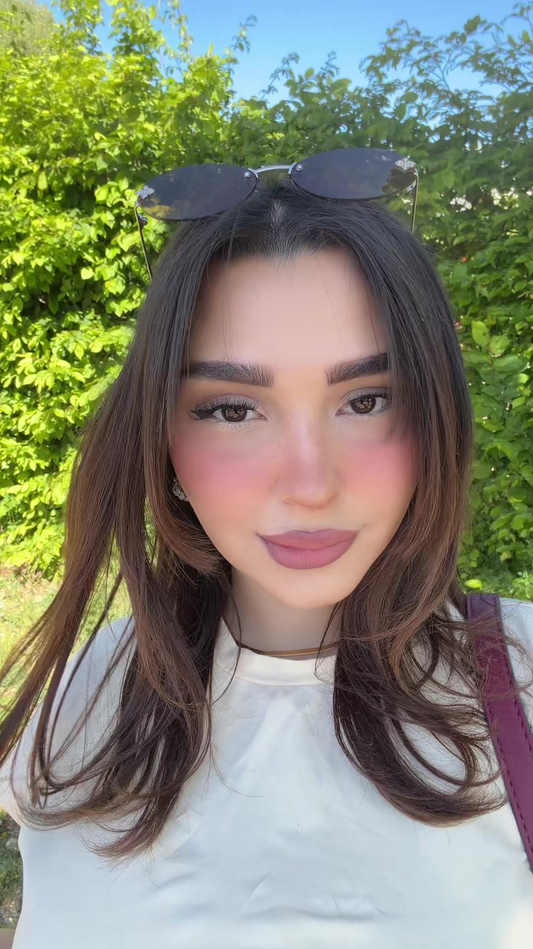 @𝒱