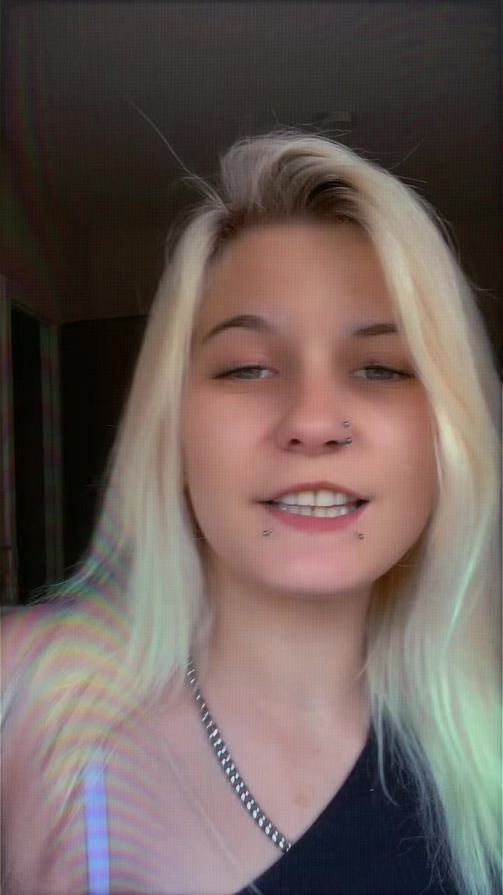 @Celine_cz