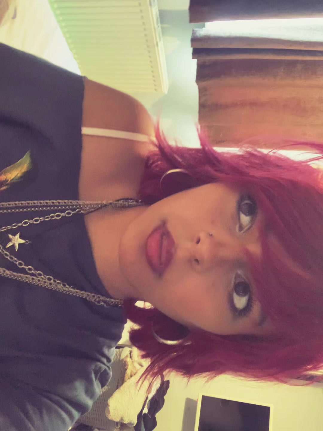 @😼