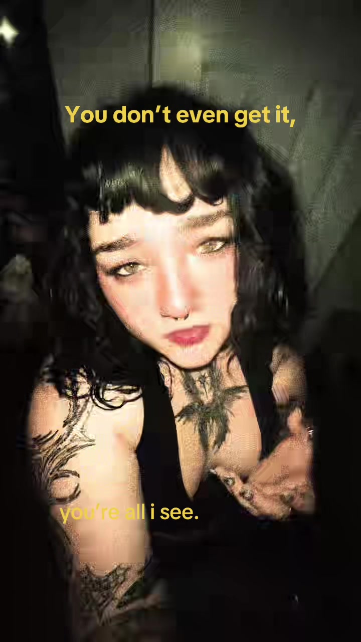 @😸
