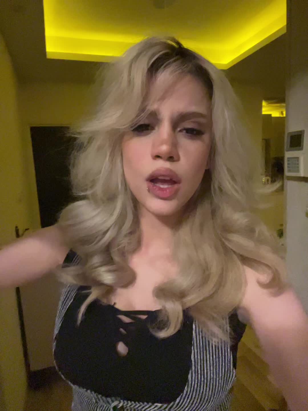 @cora.linn