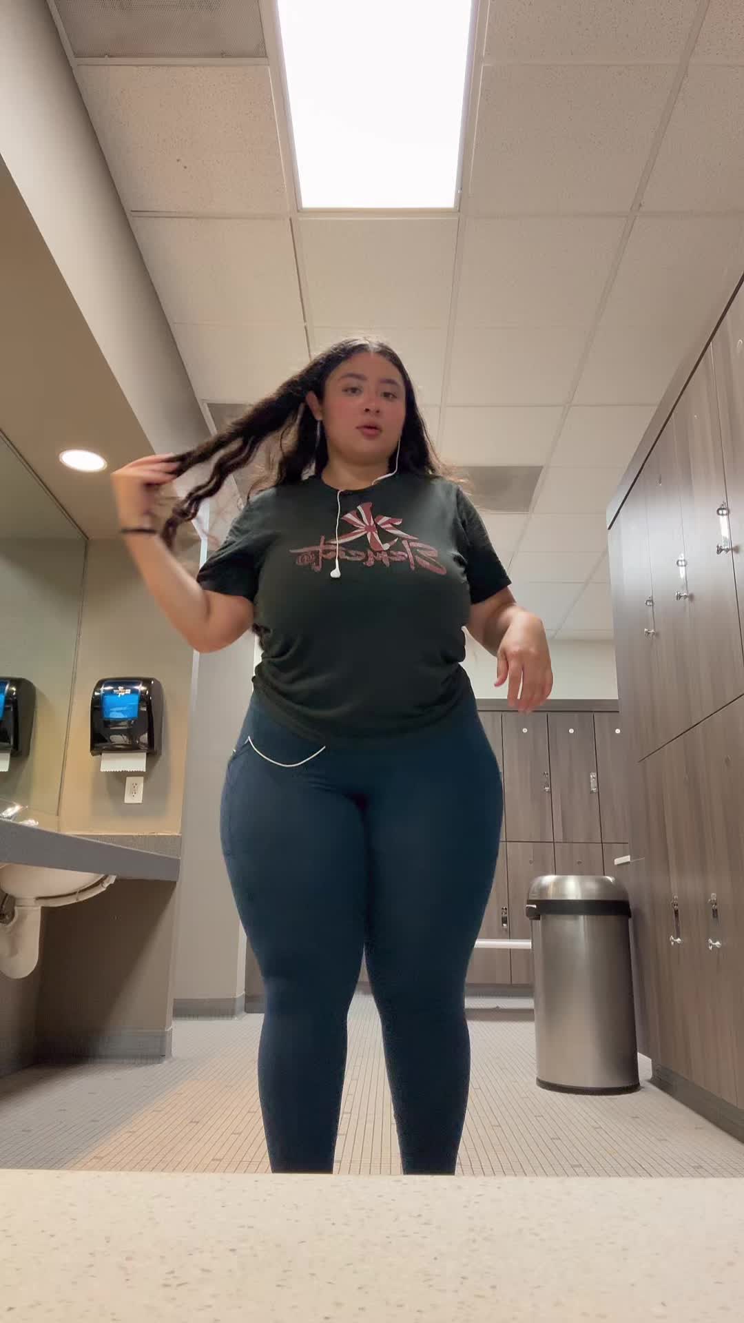 @B👸🏽