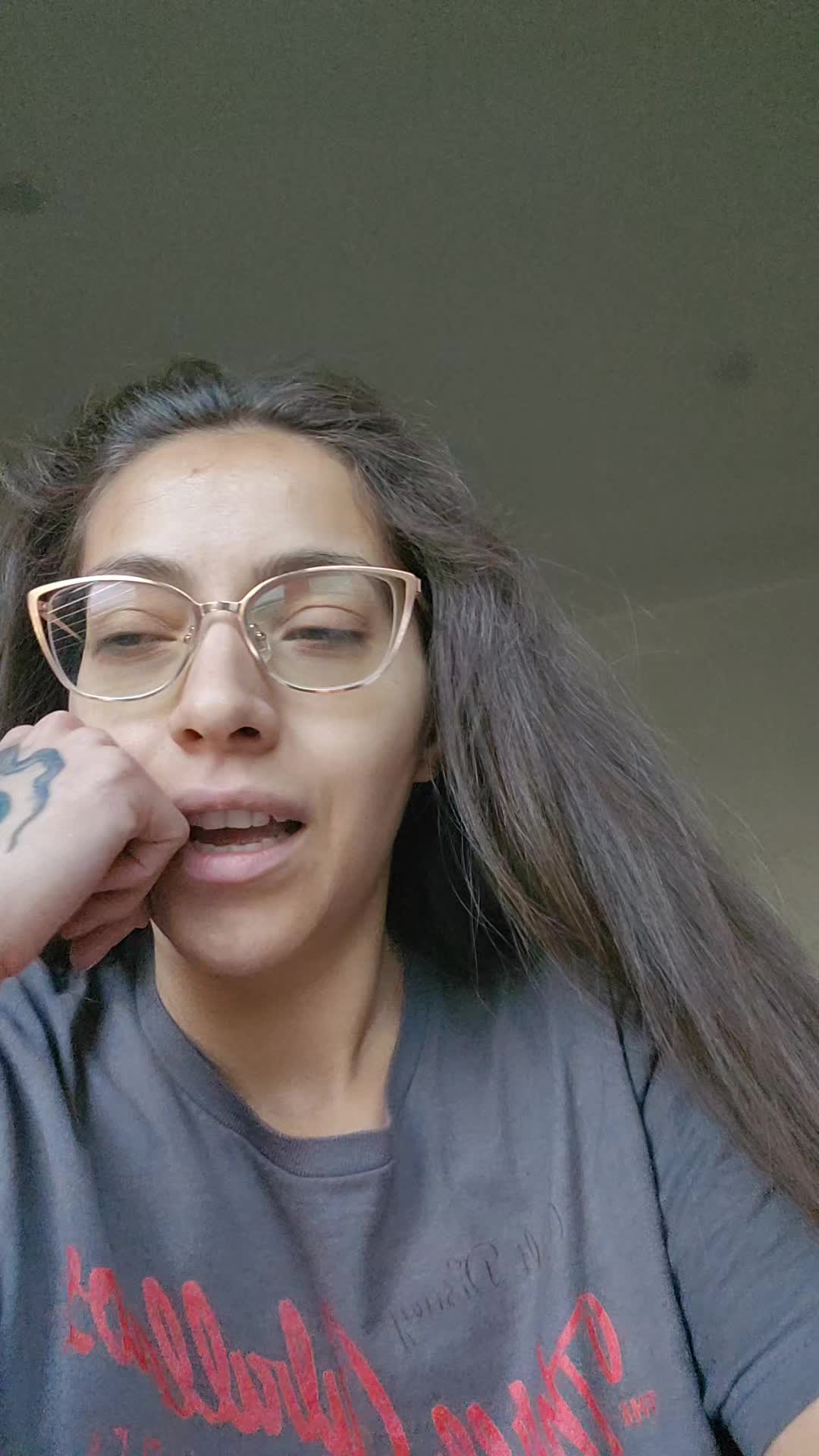 @Feliz