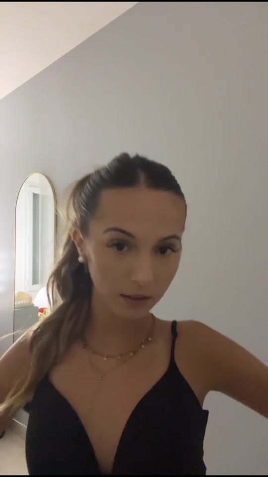 @𝑨𝑵𝑨𝑰𝑺 🍸